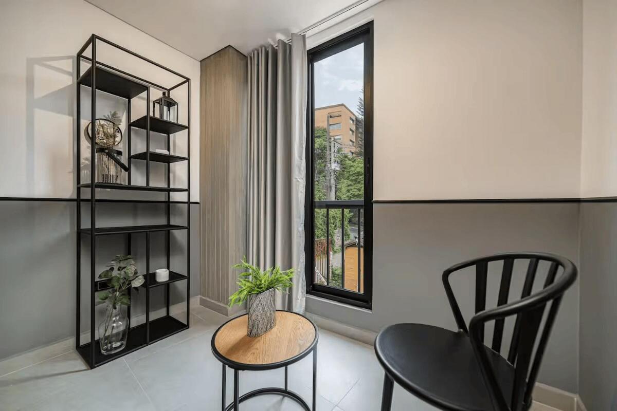 In El Poblado, Walkable Area With Parking 215